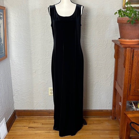 Crimson Velvet Dress And Beaded Jacket Set - Picture 2 of 14